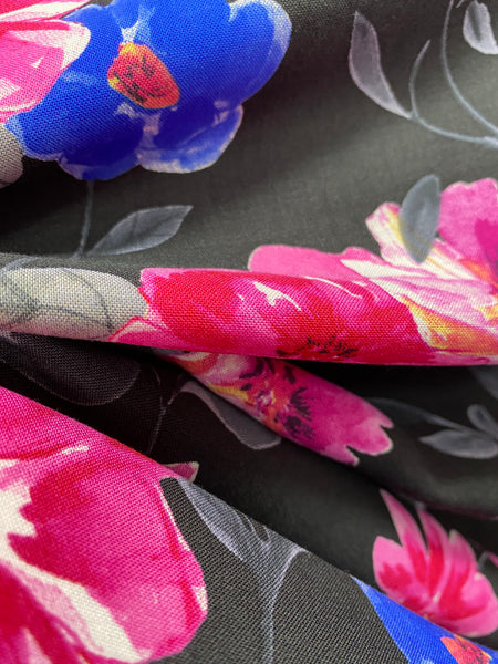 RV-7917W ROSES PRINT VISCOSE CHALLIS. ITALY