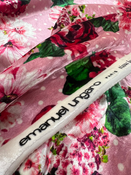 RV-9041W DESIGNER ROSE PRINT VELVET. EMANUEL UNGARO. ITALY