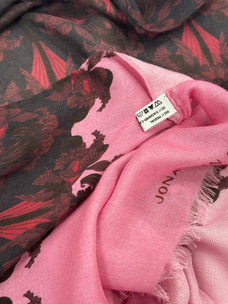 DS-1035 “GOTHICA" - JONATHAN SAUNDERS DIGITAL PRINT CASHMERE MODAL SCARF. MADE IN ITALY