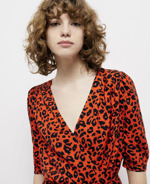 RV-7897W LEOPARD PRINT SATIN BACK VISCOSE. THE KOOPLES.  ITALY