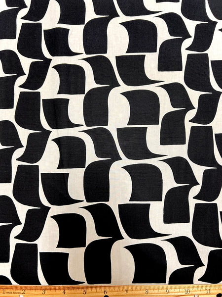 CP-9124W GEO PRINT VISCOSE CHALLIS. ITALY