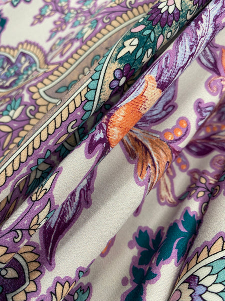 BFS-211 PAISLEY PRINT VISCOSE CHALLIS SATIN FINISH. ITALY.