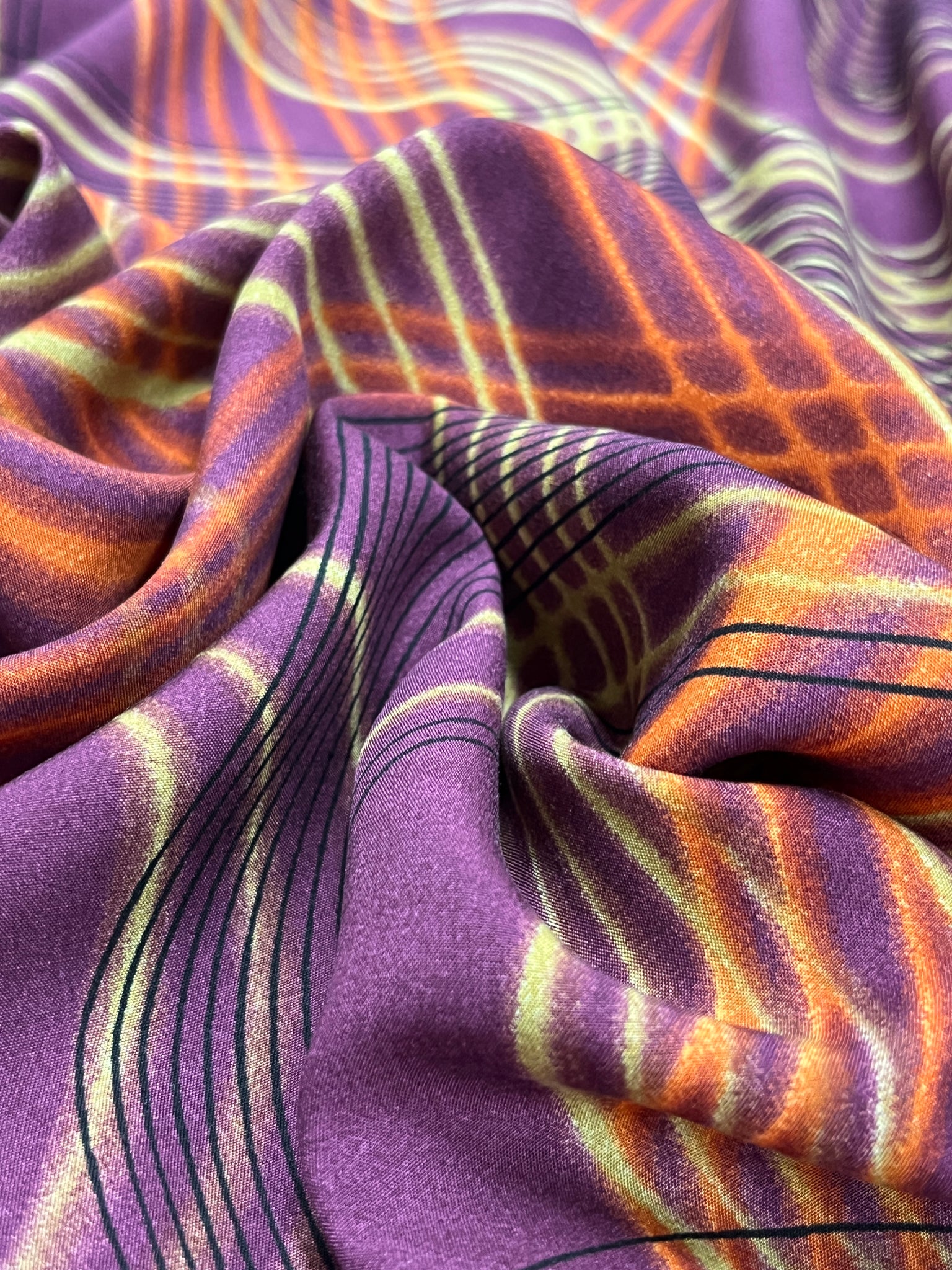 RV-8087W-B GEO ABSTRACT VISCOSE RAYON. ITALY.