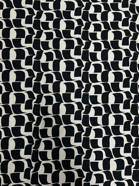 CP-9124W GEO PRINT VISCOSE CHALLIS. ITALY