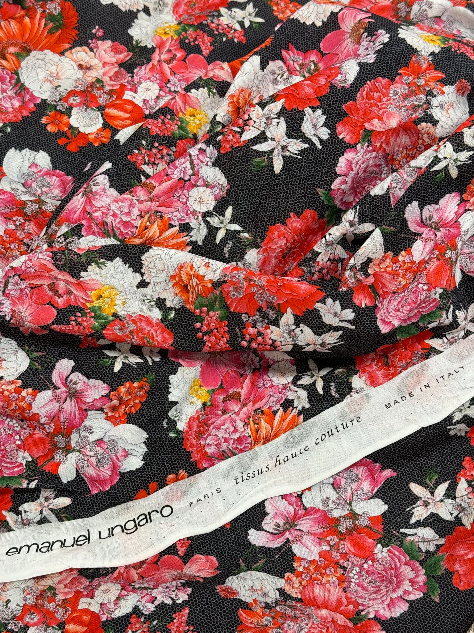 RVK-9057W DESIGNER ROSE OVER LACE PRINT COTTON JERSEY KNIT. EMANUEL UNGARO. ITALY