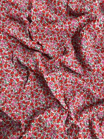 REF-117 LIBERTY FLORAL PRINT STRETCH COTTON SEERSUCKER. ITALY. A CUT OF 7/8 OF A YARD.