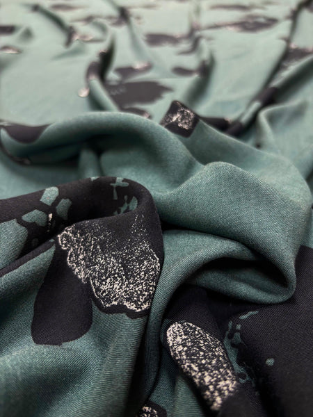 RV-9077W DESIGNER INK-DRAWN FLORAL PRINT VISCOSE POPLIN. THE KOOPLES. ITALY