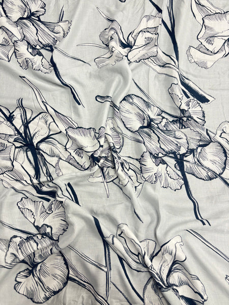 REF-105 ORCHID OUTLINE PRINT VISCOSE CREPE. ITALY. A CUT OF 1-1/4 YARDS.