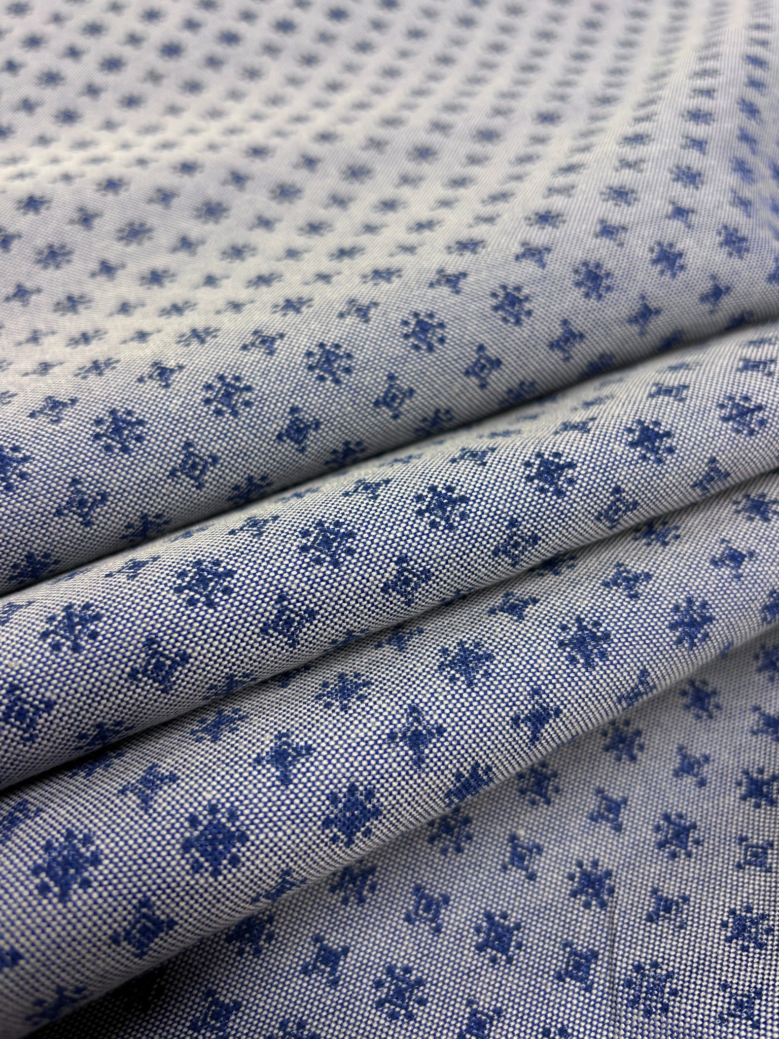 CD-9095W REVERSIBLE LIGHT WASH DENIM LOOK PRINTED COTTON CHAMBRAY. ITALY