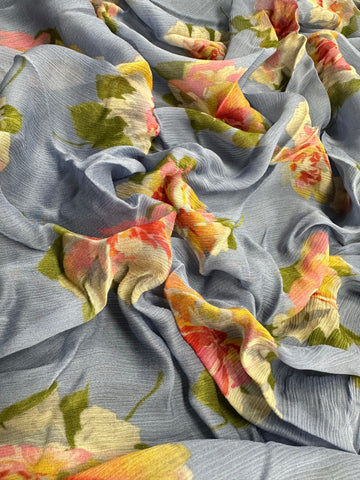 REF-124 ROSE PRINT CRINKLED SILK CHIFFON. ITALY. A CUT OF 1 YARD.