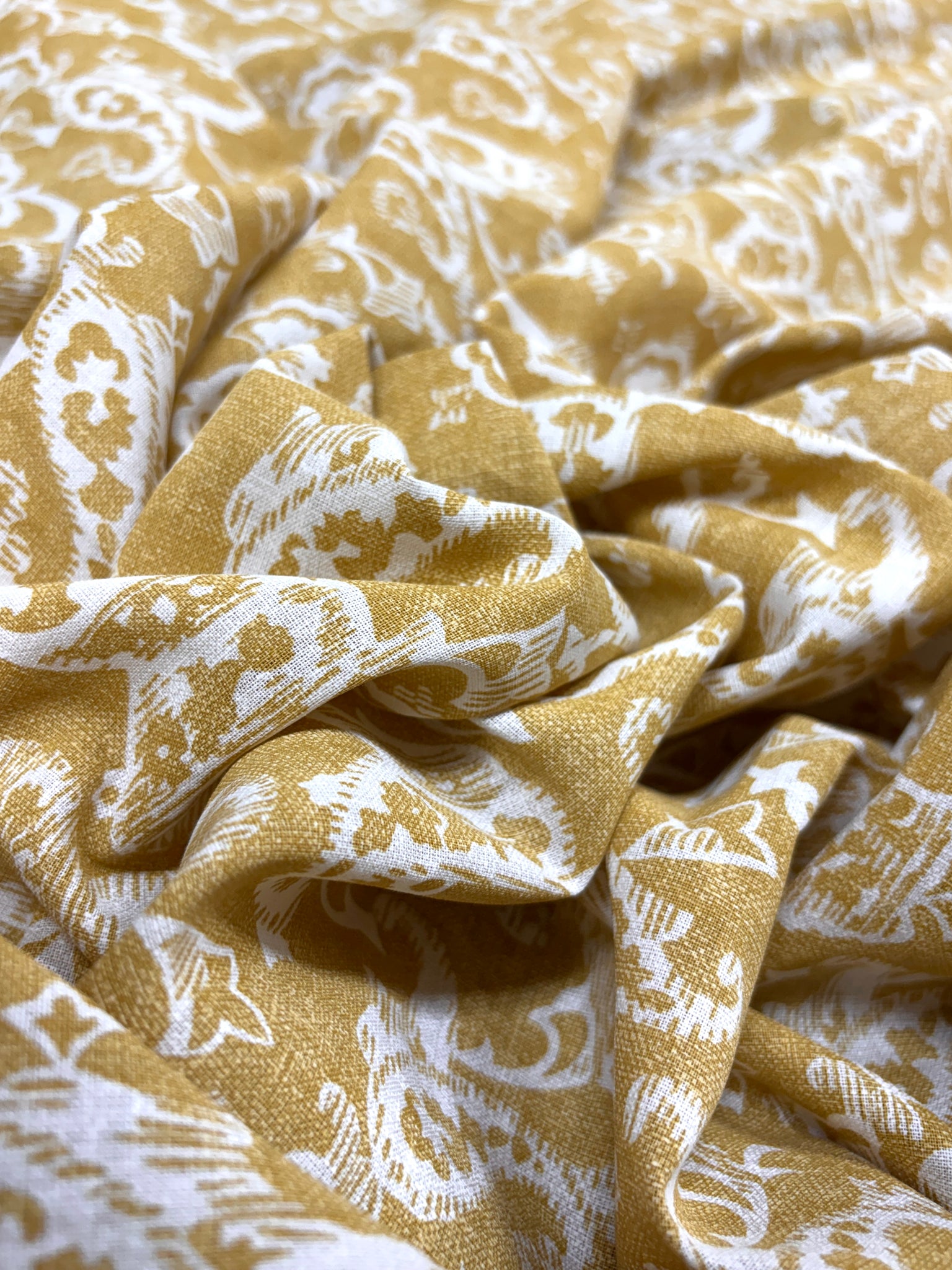 LI-9058W-A RETRO LOOK PAISLEY PRINT LINEN COTTON.
