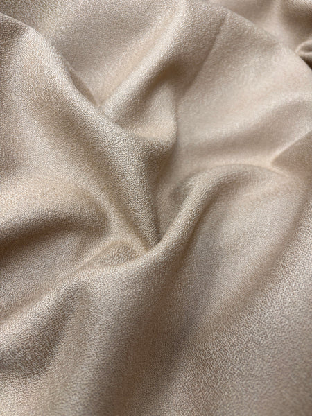 REF-101 FINE WOOL CREPE SUITING. A CUT OF 2.5 YARDS