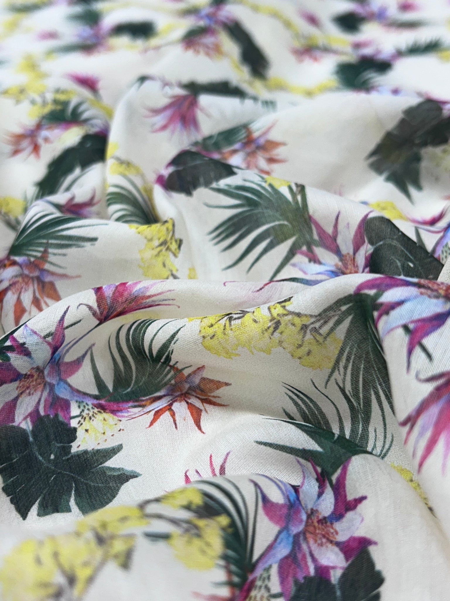 S-8076W PALM LEAF PRINT SILK COTTON VOILE. ITALY