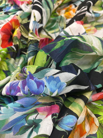CP-9059W TROPICAL FLORAL PRINT COTTON VOILE. ITALY