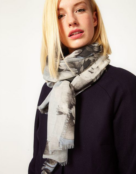 DS-1012-A "SKY ORIGAMI" - JONATHAN SAUNDERS DIGITAL PRINT CASHMERE SILK SCARF. MADE IN ITALY